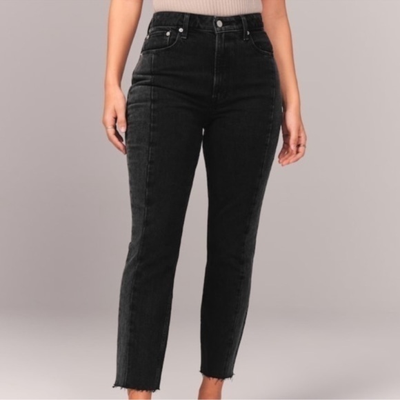 Abercrombie & Fitch Denim - Abercrombie & Fitch The Mom High Rise Curve Love Black Jeans